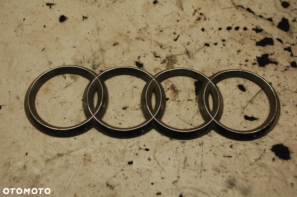 EMBLEMAT KLAPY BAGAŻNIKA AUDI A3 8P ZNACZEK - 1