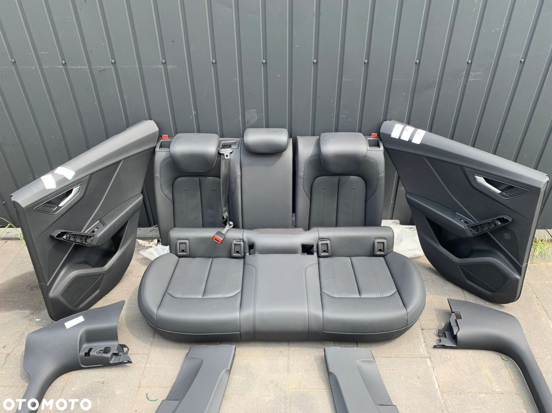 FOTELE TAPICERKA ELEMENTY WNĘTRZA AUDI Q2 81A SKÓRA MANUAL JAK NOWE - 10