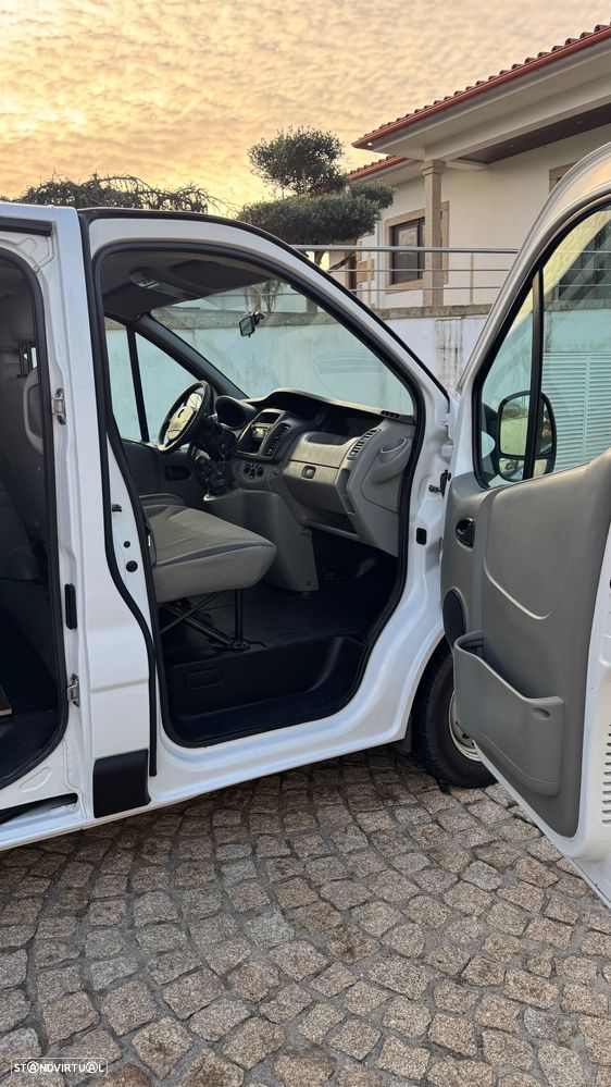 Opel VIVARO - 9