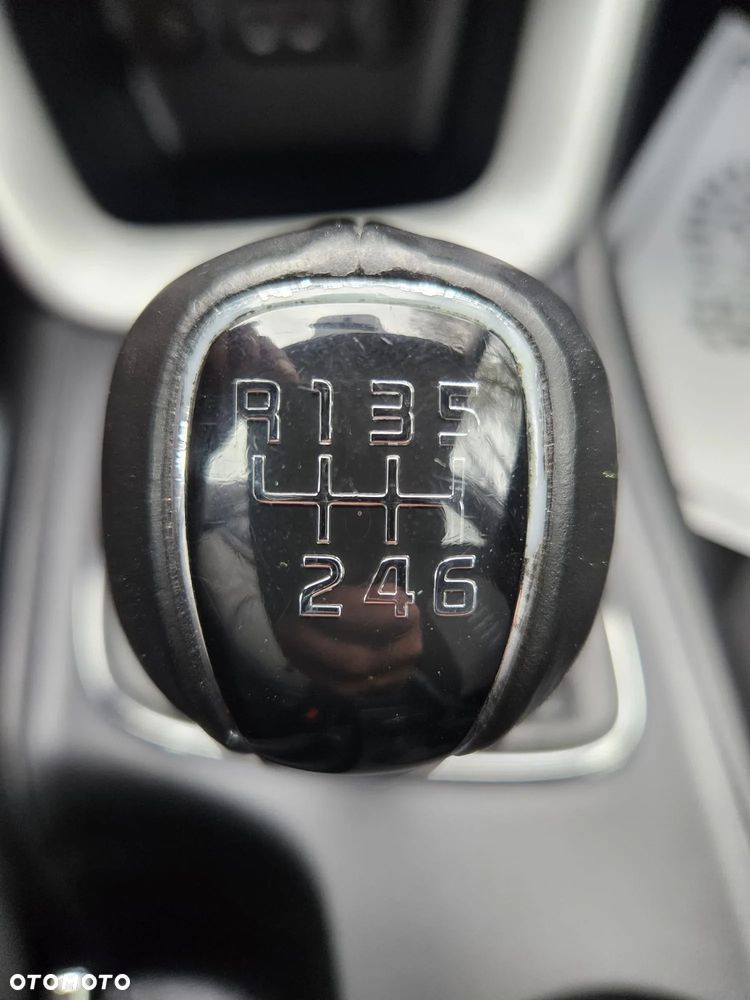 Kia Ceed 1.4 CVVT SW Dream Team Edition - 26