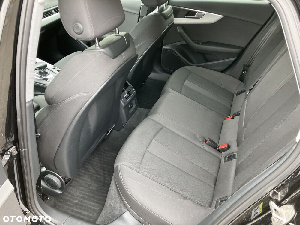 Audi A4 Limousine - 19