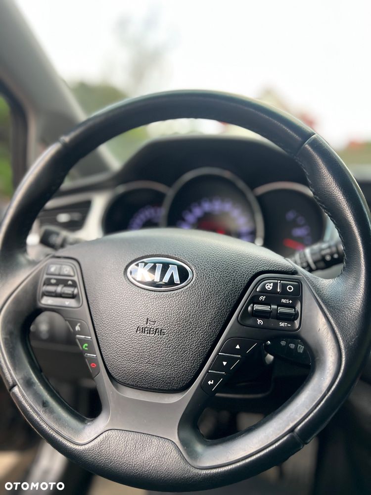 Kia Ceed 1.4 CVVT Dream Team Edition - 22