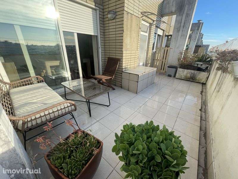 T2 com terraço recuado - Grande imagem: 4/8