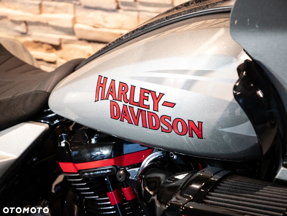 Harley-Davidson Touring Road Glide - 22