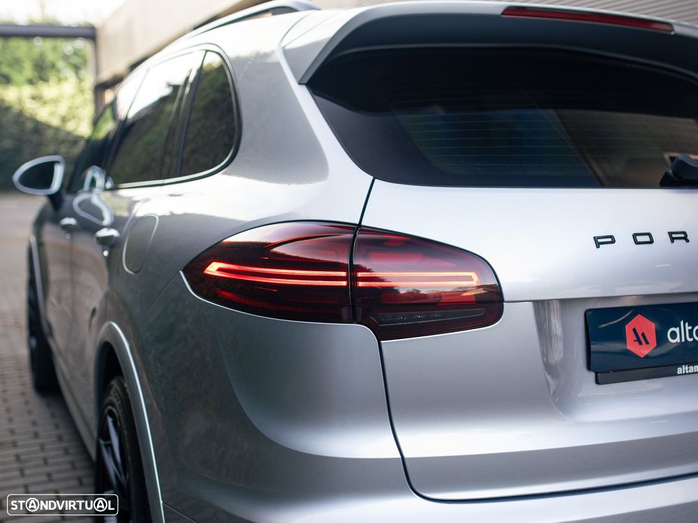 Porsche Cayenne S E-Hybrid Platinum Edition - 15