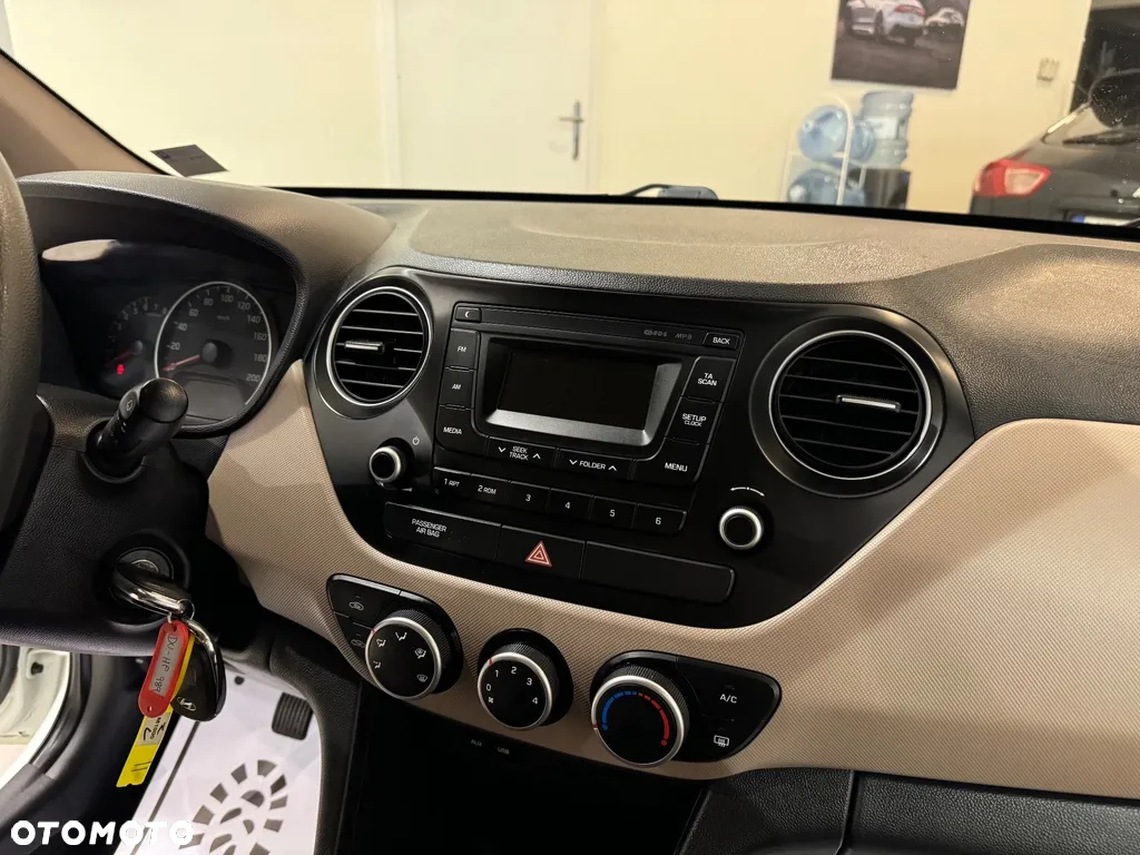 Hyundai i10 1.0 - 33