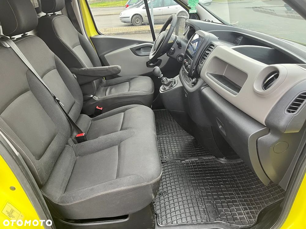 Renault Trafic 1.6 CDTI - 12