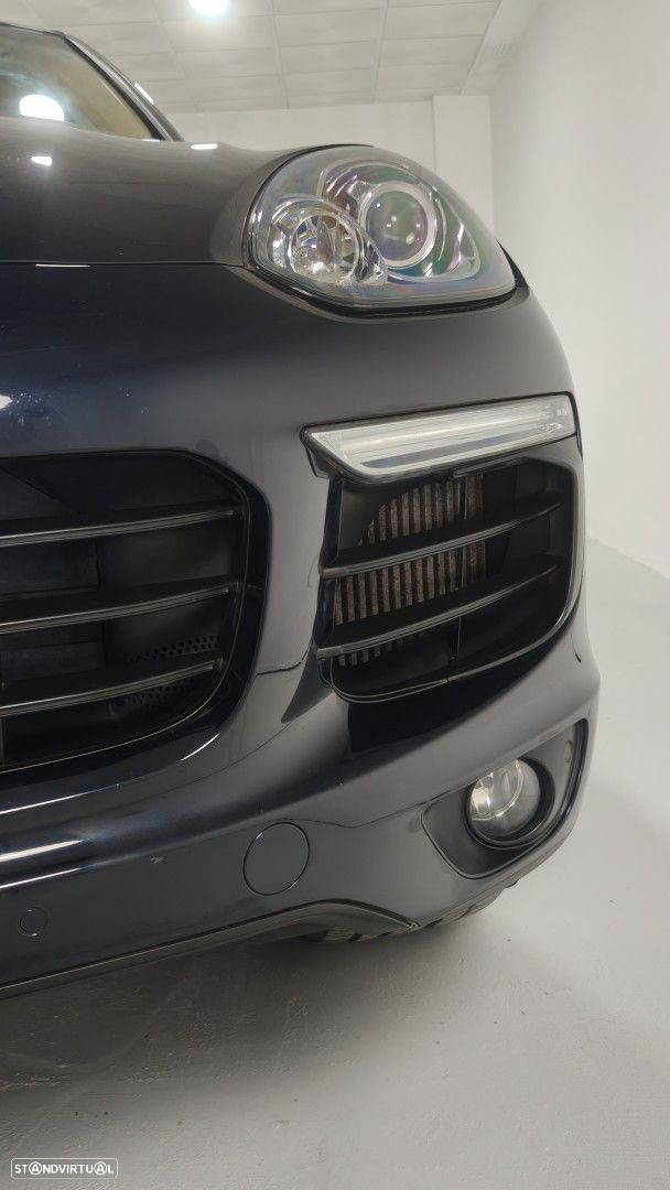 Porsche Cayenne Platinum Edition - 14