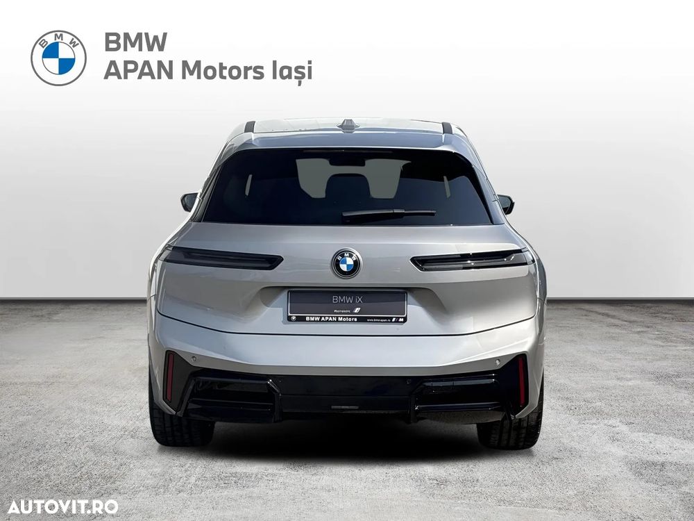 BMW iX - 5