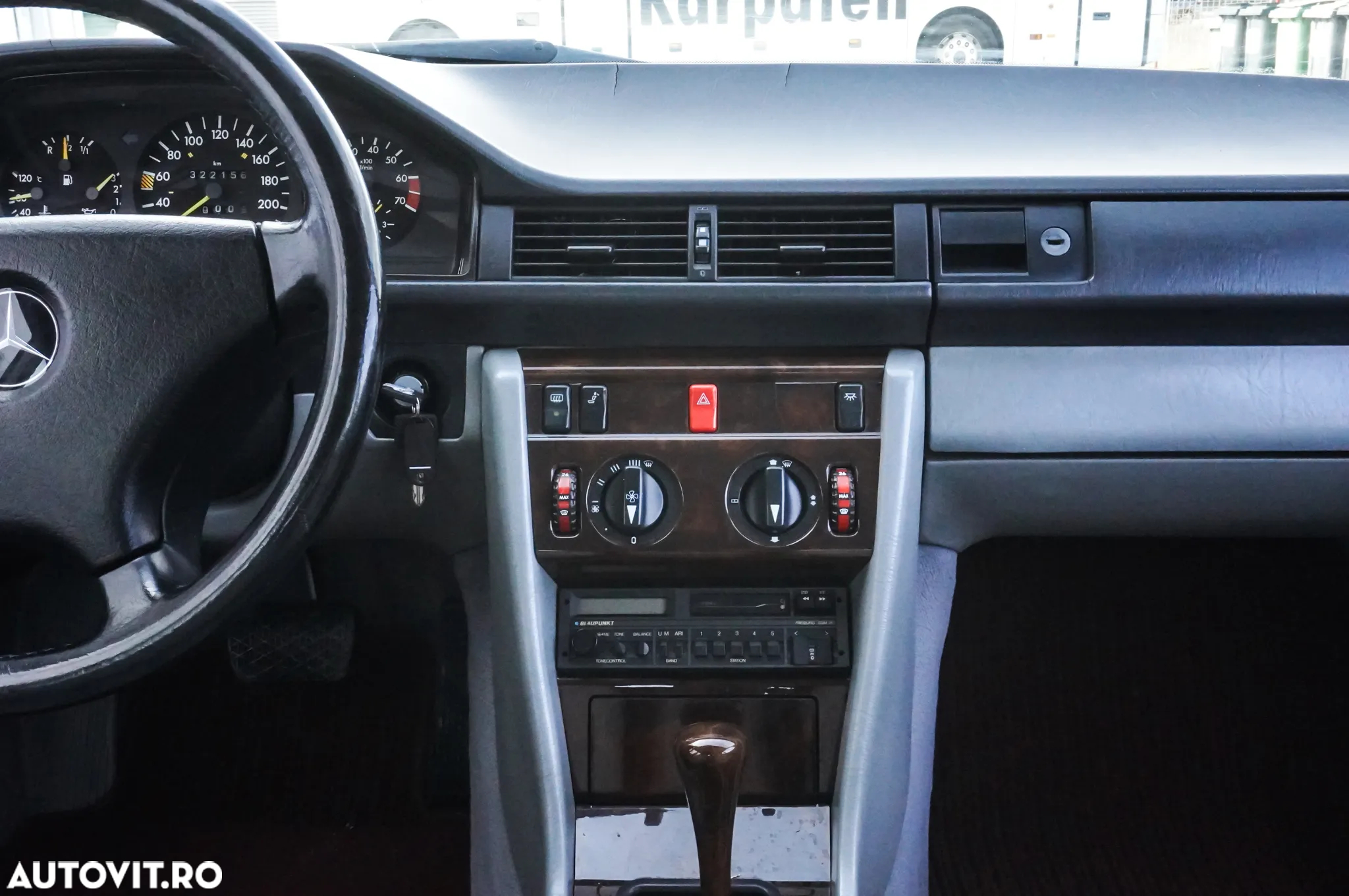 Mercedes-Benz E - 20