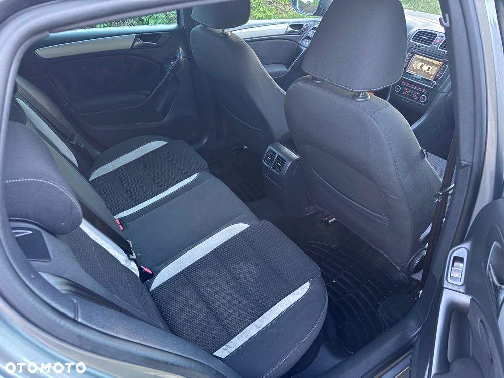 Volkswagen Golf - 16