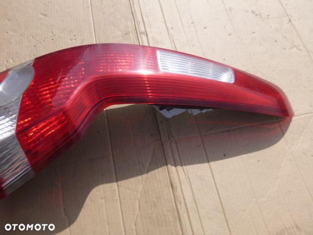 LAMPA PRAWY TYŁ PRAWA TYLNA VOLVO V50 04-07 - 6