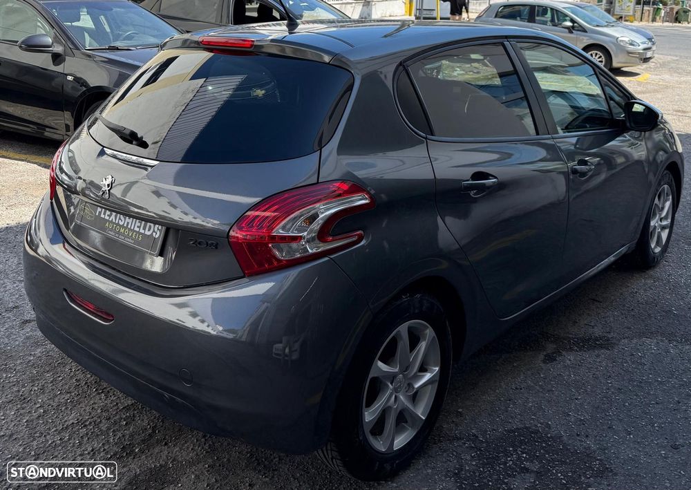 Peugeot 208 1.2 VTi Allure - 3