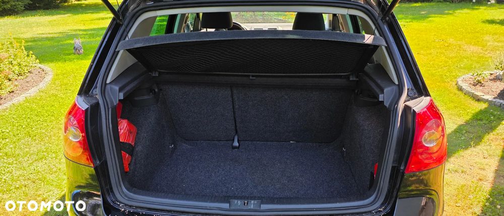 Volkswagen Golf - 10