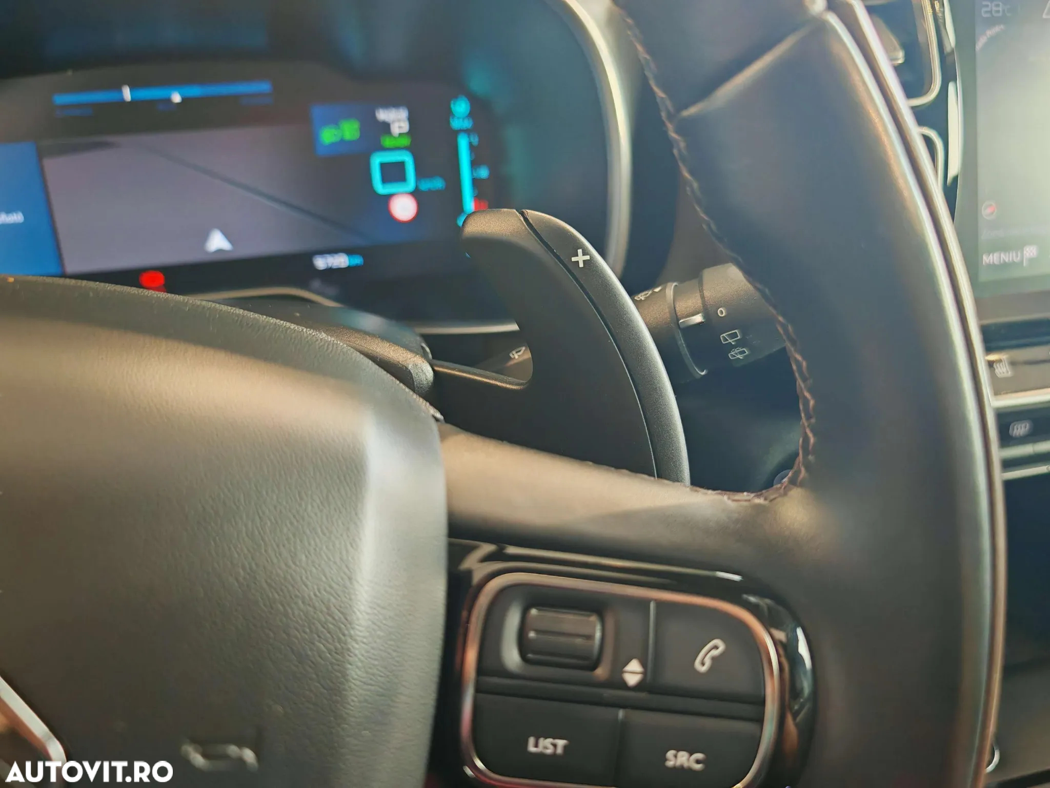 Citroën C5 Aircross Hybrid 225 e.EAT8 SHINE PACK - 16