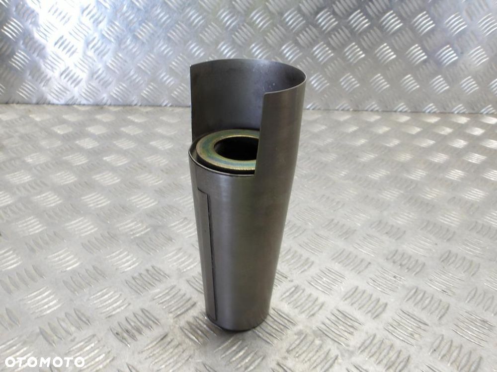 Szklanka zawieszenia górna YAMAHA XVZ 1300 ROYAL STAR VENTURE 99-13r   PN. 4XY-23121-00 - 1