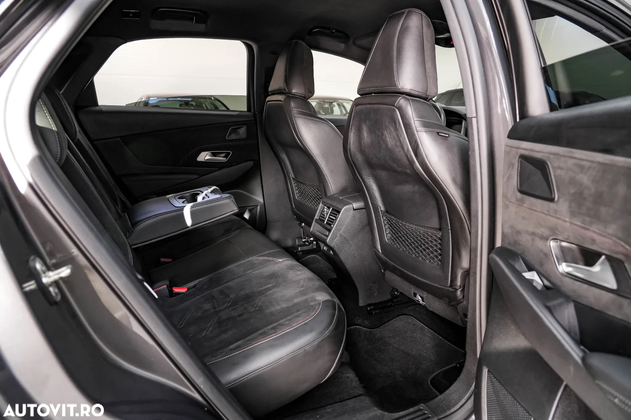 DS Automobiles DS 7 Crossback - 11