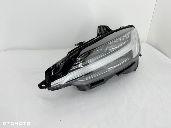 Lampa lewa Volvo V60 S60 III MID LED
