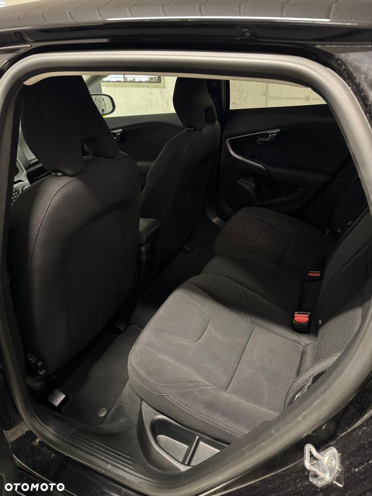 Volvo V40 D2 Drive-E SCR Momentum - 10