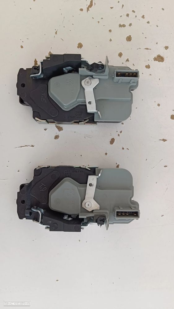 Fechadura fecho porta trás Peugeot 206 1998 a 2006(novo) - 1