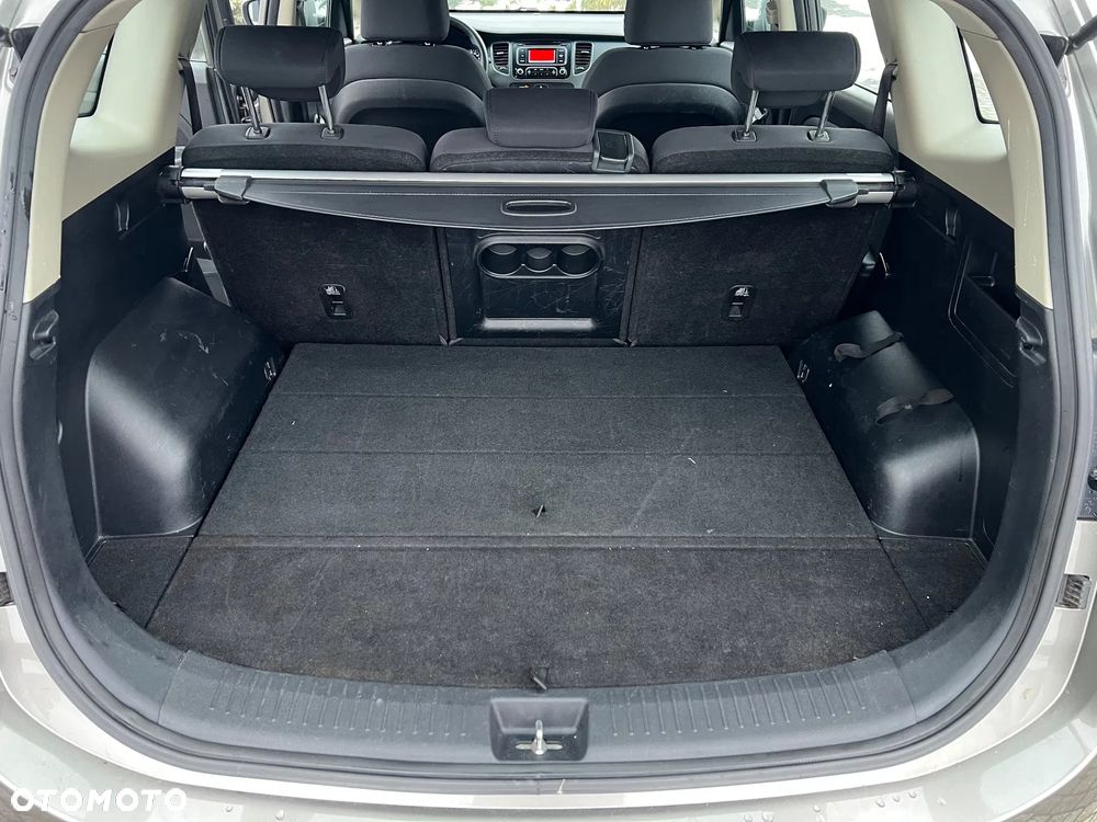 Kia Carens 1.6 GDI L - 27