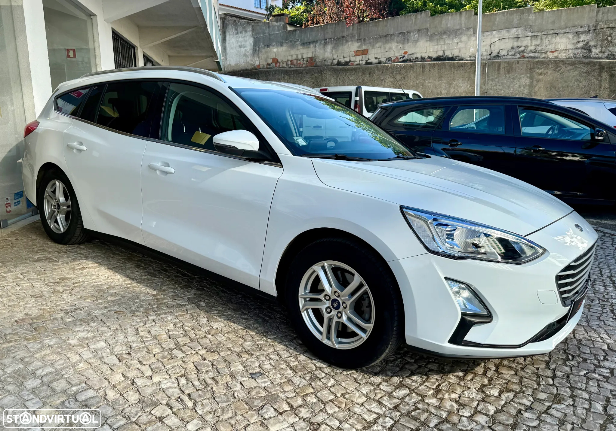 Ford Focus SW 1.5 TDCi EcoBlue Business - 3