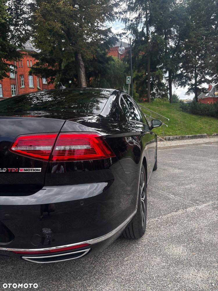 Volkswagen Passat - 20