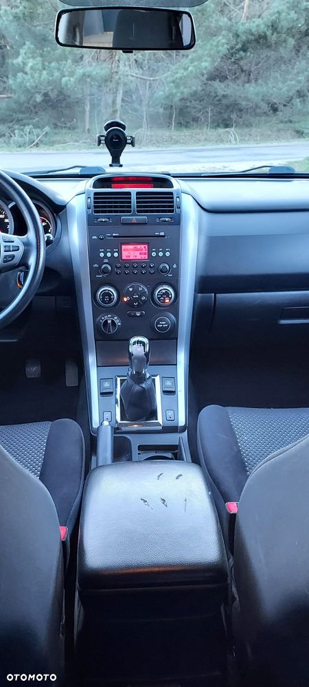 Suzuki Grand Vitara 1.9 DDiS - 12