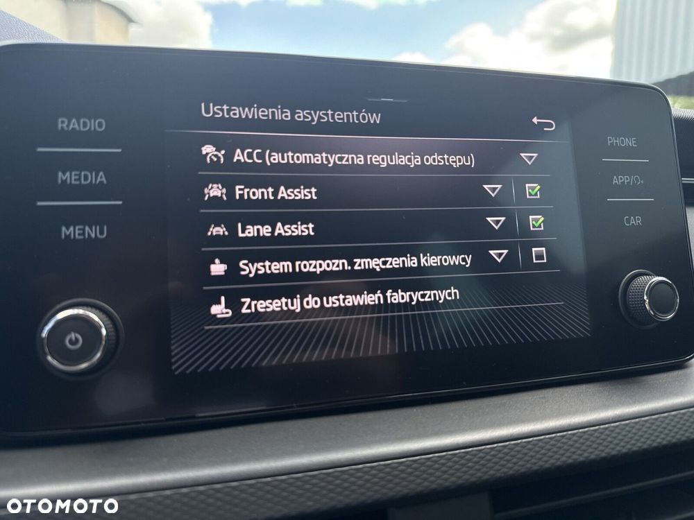 Skoda Kamiq 1.0 TSI Ambition DSG - 25
