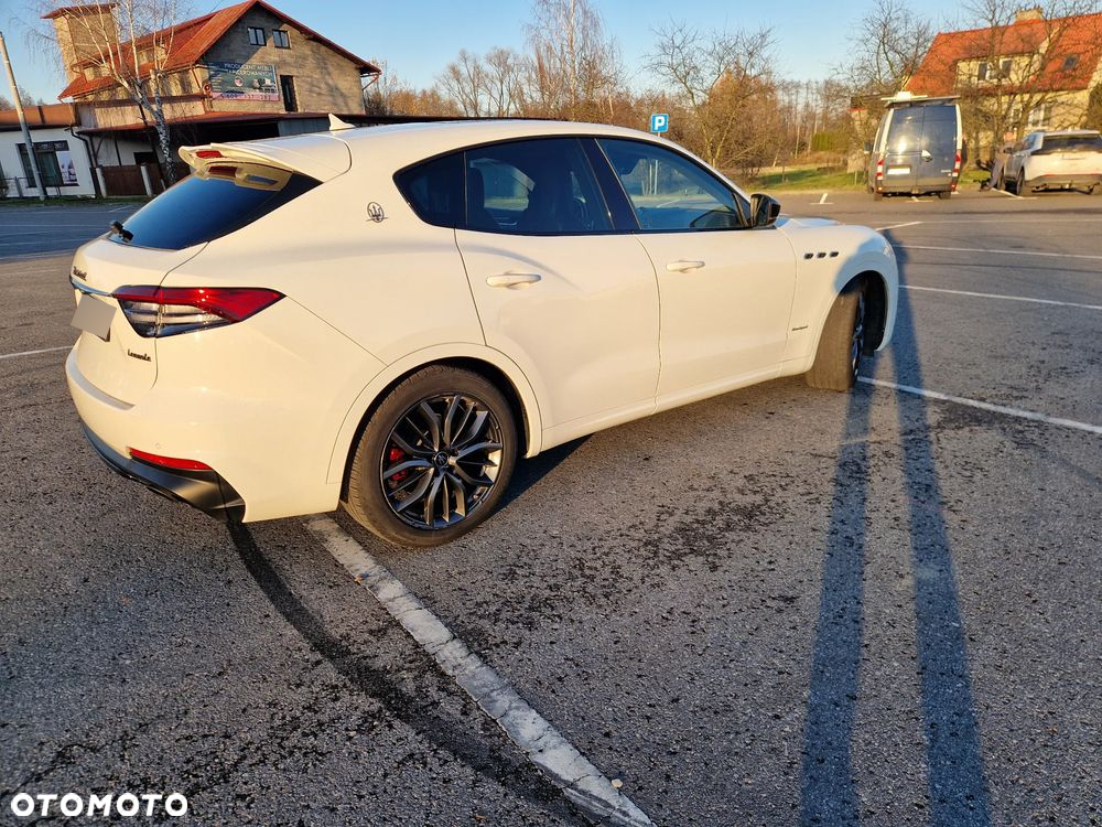 Maserati Levante S Q4 GranSport - 21