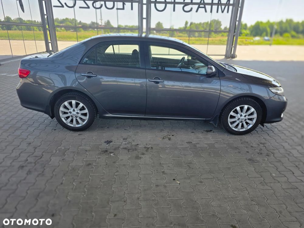 Toyota Corolla 1.6 Luna Start - 9
