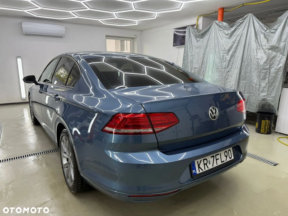 Volkswagen Passat 2.0 TDI BMT Comfortline - 19