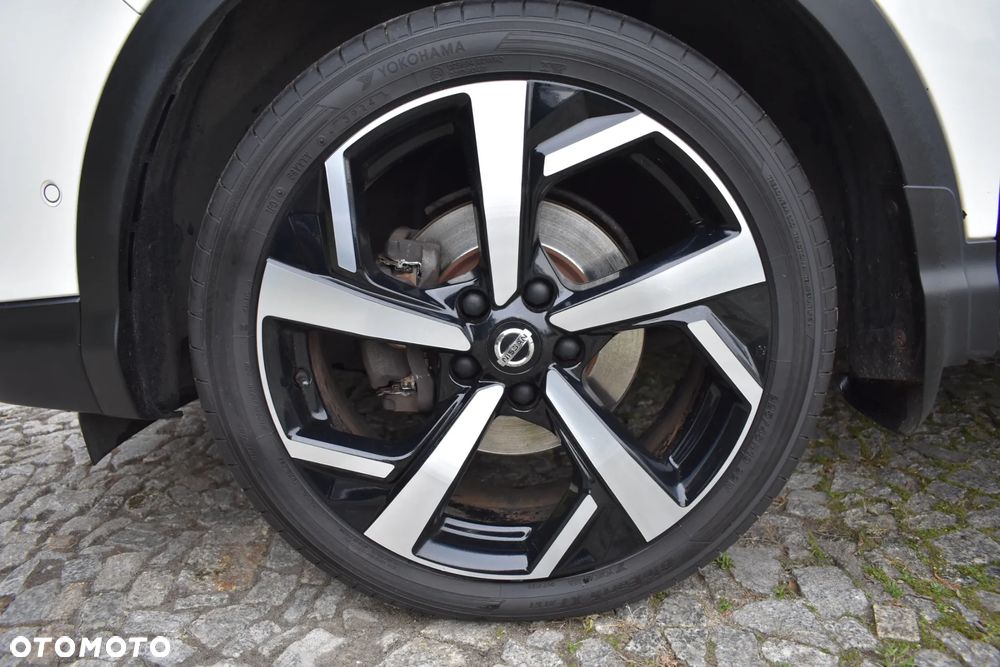 Nissan Qashqai 1.2 DIG-T Xtronic TEKNA+ - 40