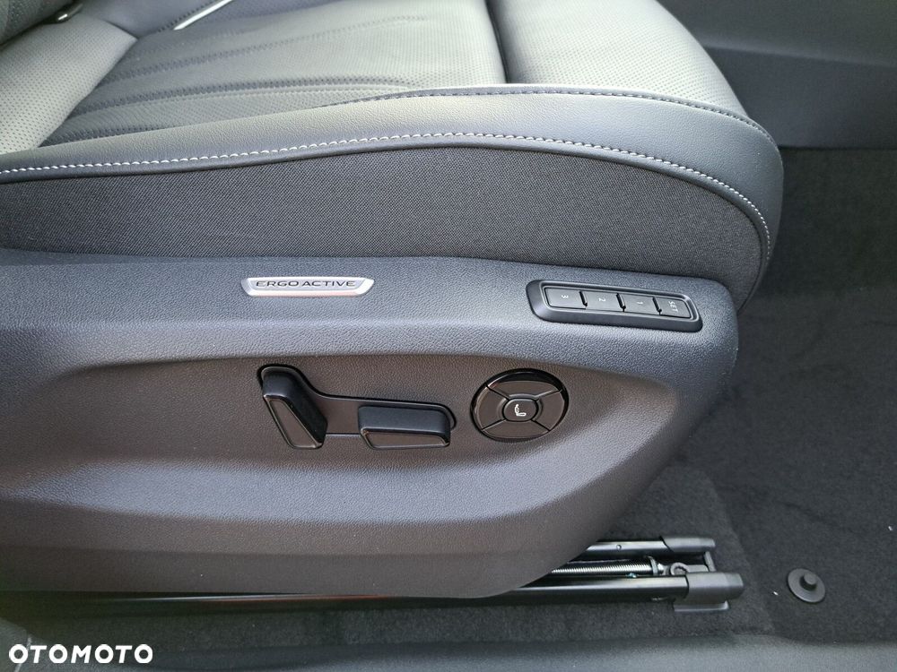 Volkswagen Tiguan - 16