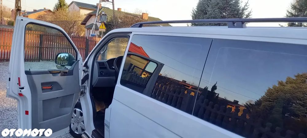 Volkswagen Transporter Caravelle Kurz DSG Comfortline - 11