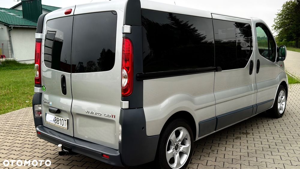 Opel Vivaro - 11