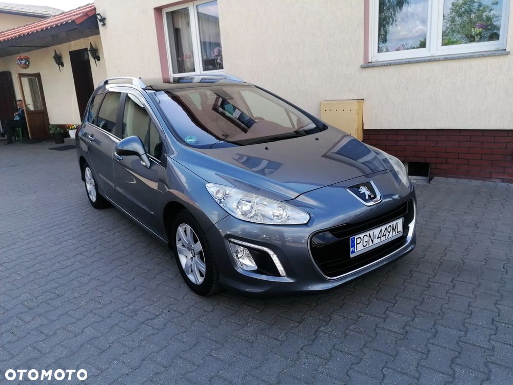 Peugeot 308 2011 photo 2