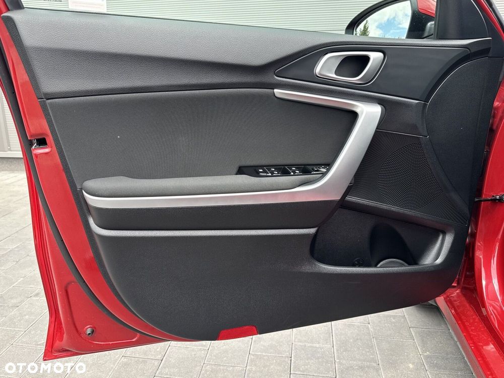Kia Ceed 1.5 T-GDI M - 12