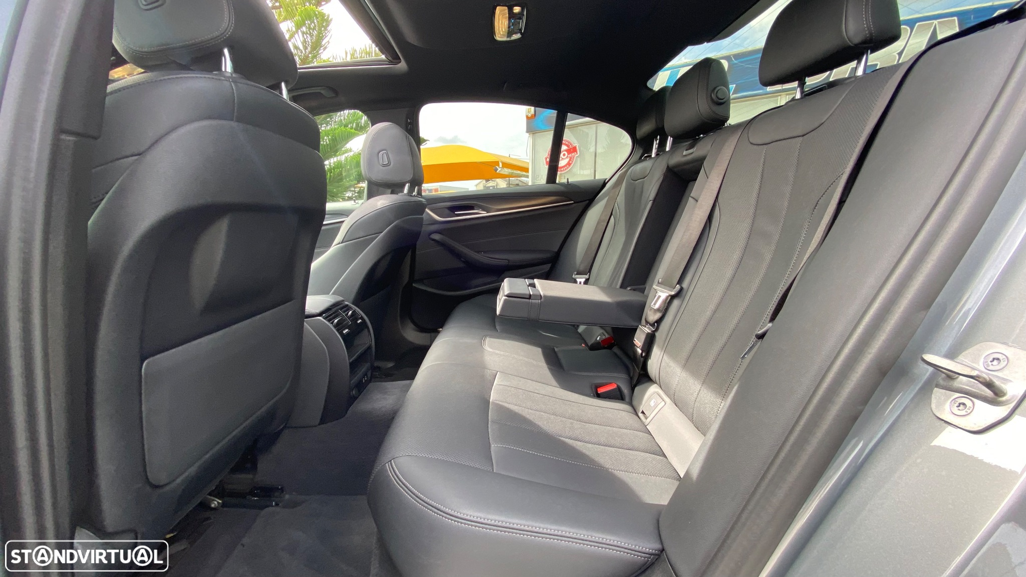 BMW 530 e Pack M - 26
