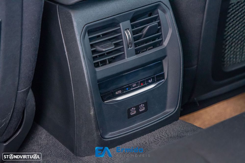 BMW 330 e Auto - 37