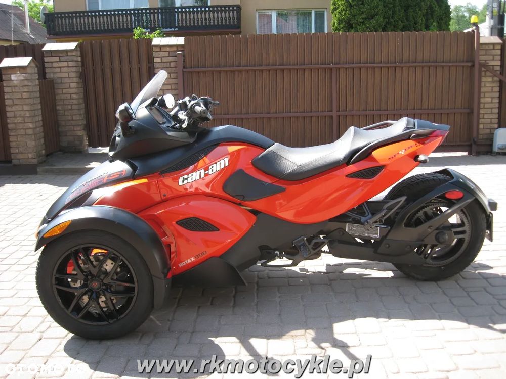 Can-Am Spyder - 6