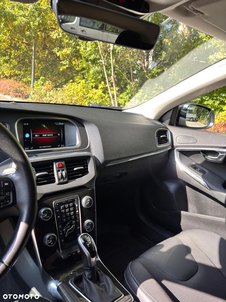 Volvo V40 D4 Geartronic Summum - 15