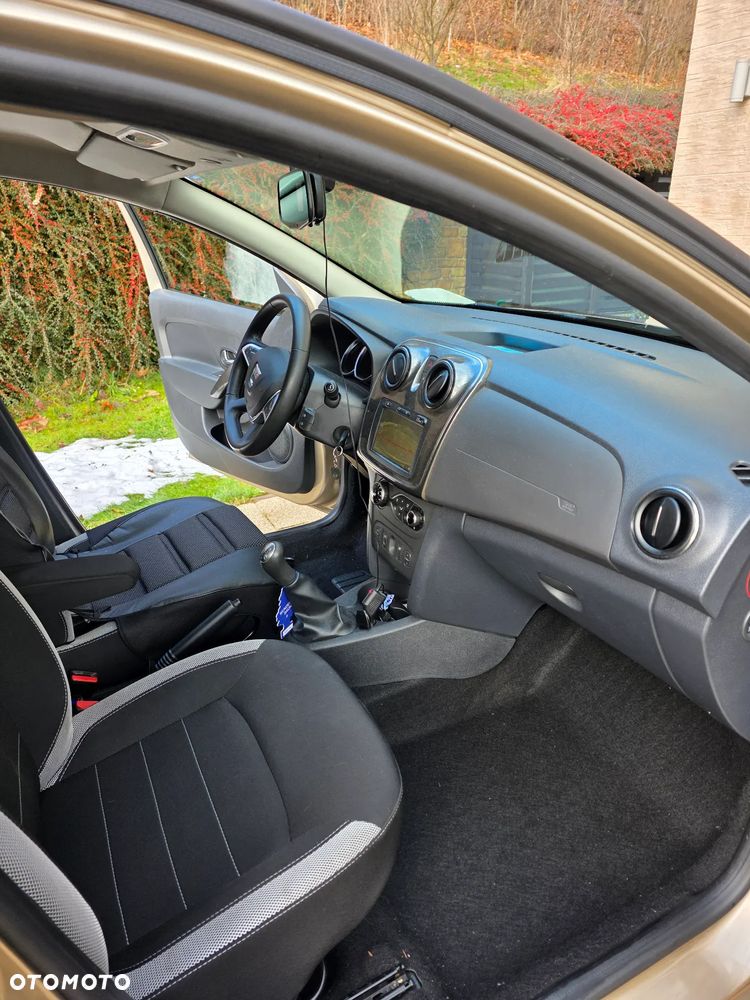Dacia Sandero - 8