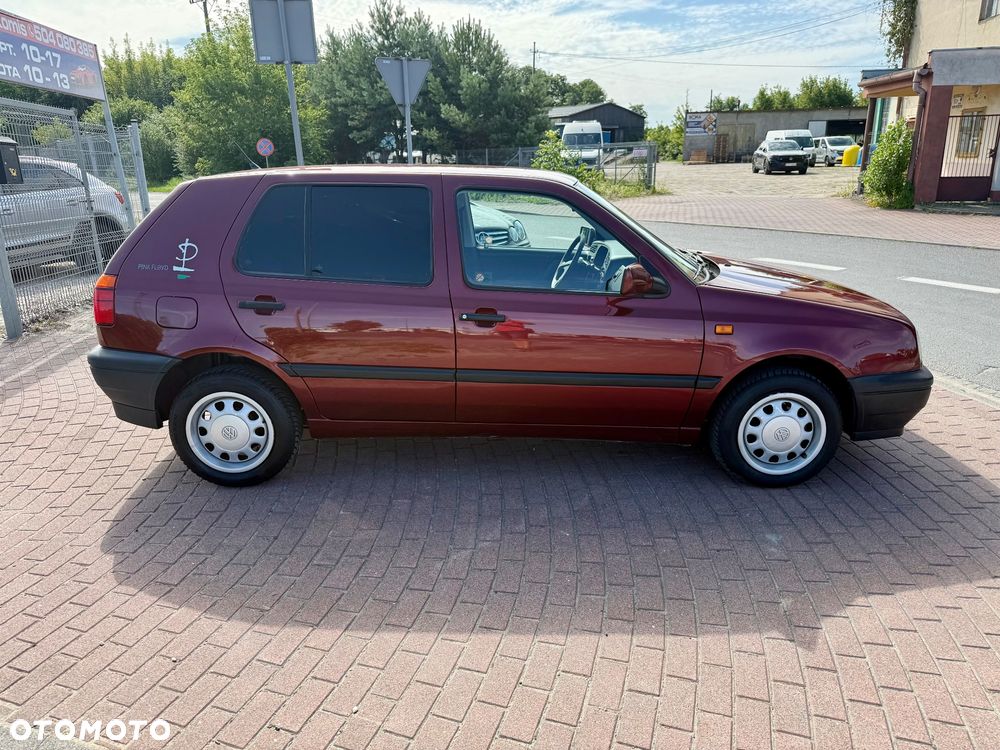 Volkswagen Golf 1.6 GL - 27