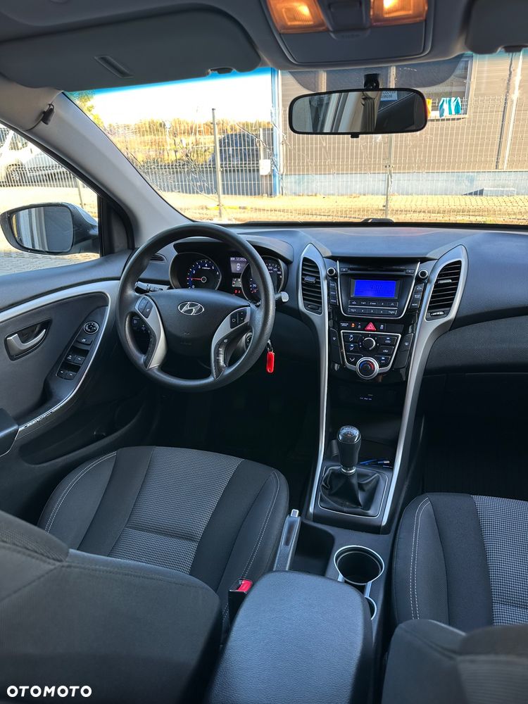 Hyundai i30 1.6 GDI Classic + - 13