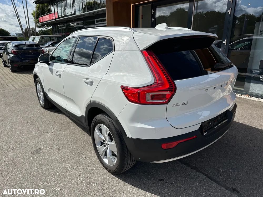 Volvo XC 40 T2 Momentum - 4