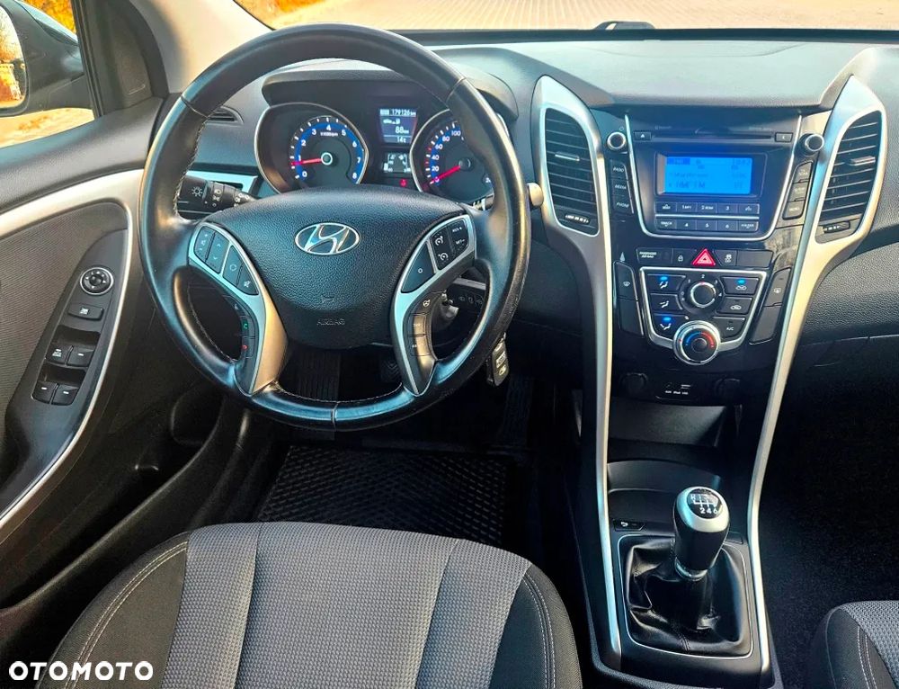 Hyundai i30 1.4 Select - 14