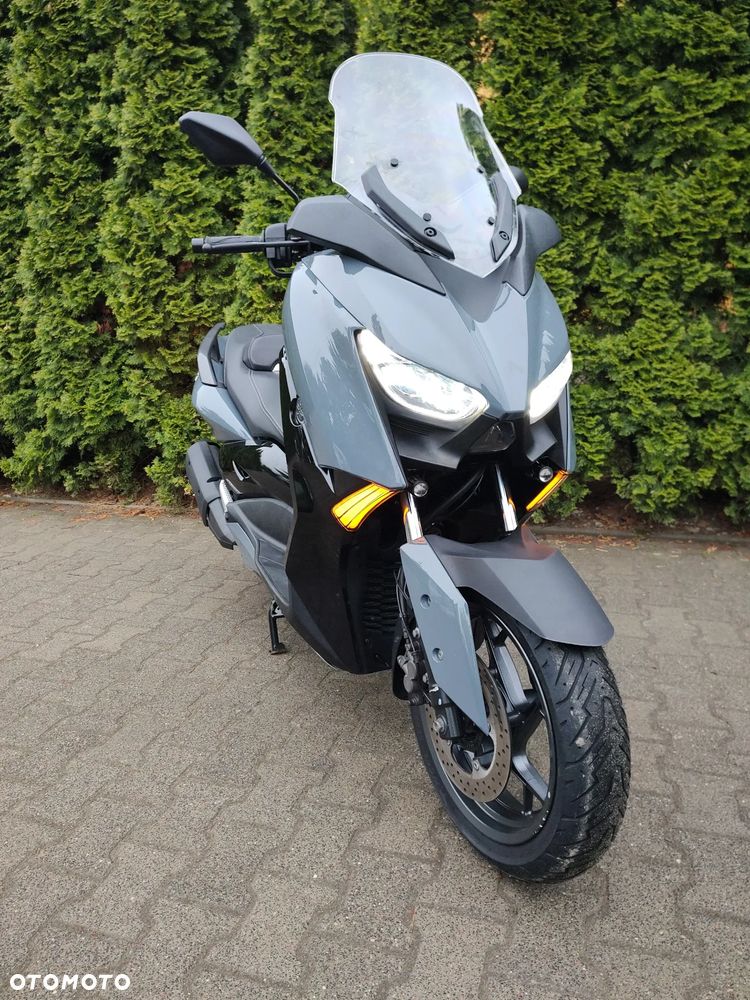 Yamaha X-max - 10