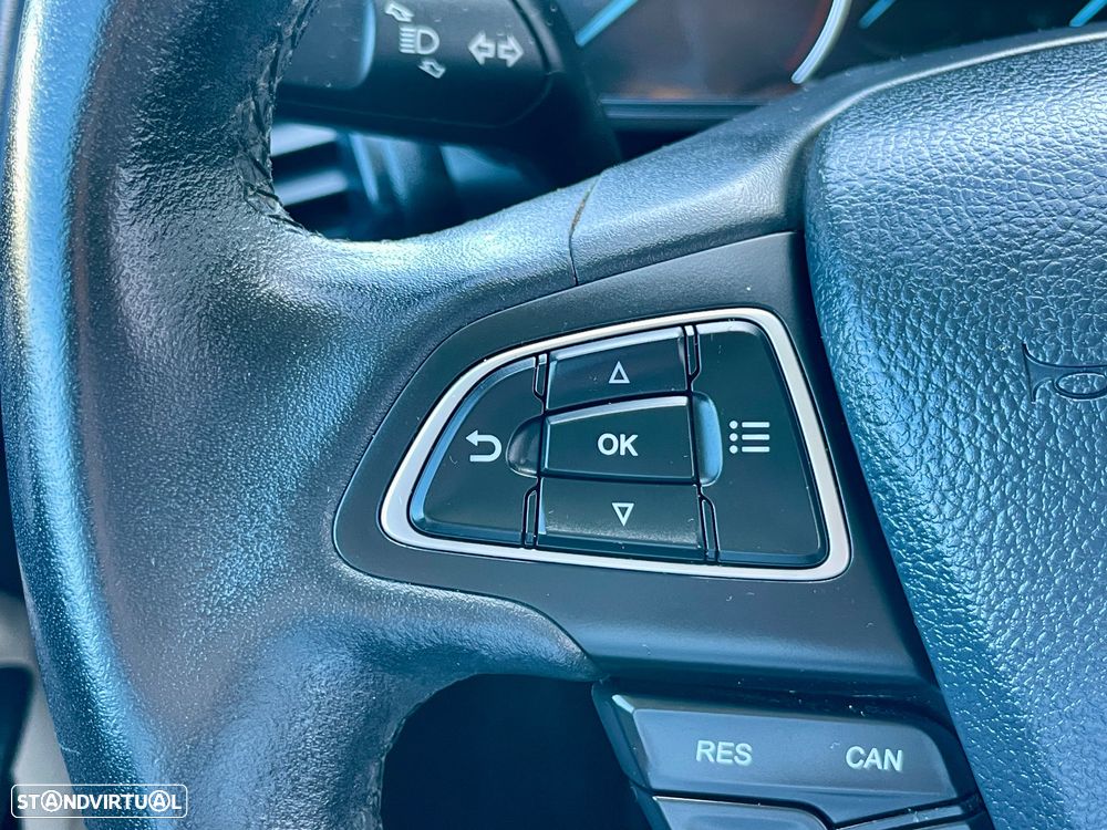 Ford EcoSport 1.0 EcoBoost Titanium - 19