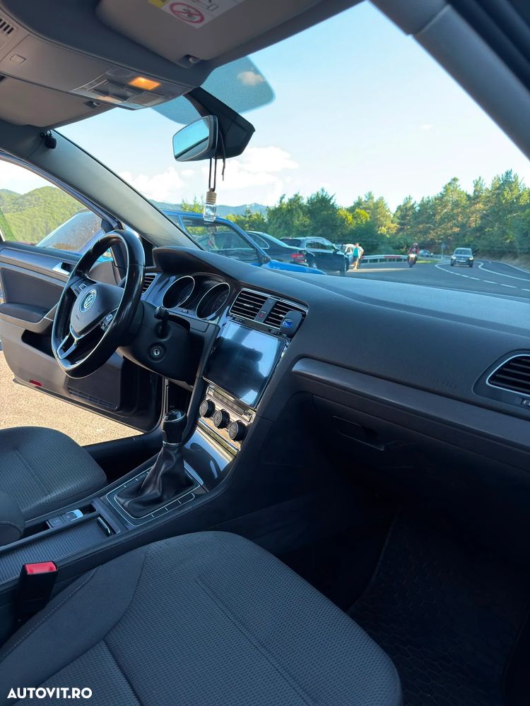 Volkswagen Golf 1.6 TDI Comfortline - 11